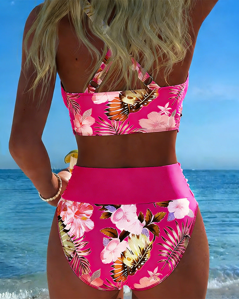 Bikini mit kontrastierendem Blumenmuster und Schlitz