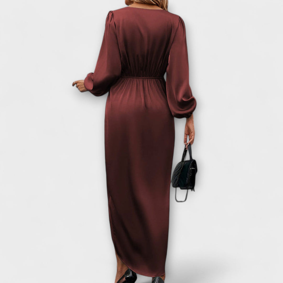 Nora - Fluide Schokoladen-Wickelkleid