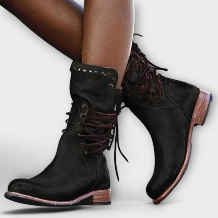 Carmen – Aruna Tahi Stiefel