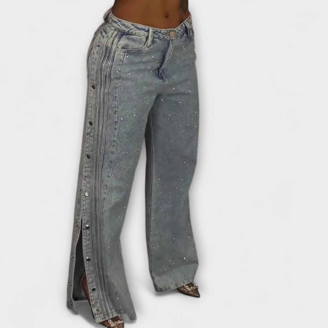 Nola - Mit Strass verzierten High-Waisted Jeans mit seitlichen Knöpfen