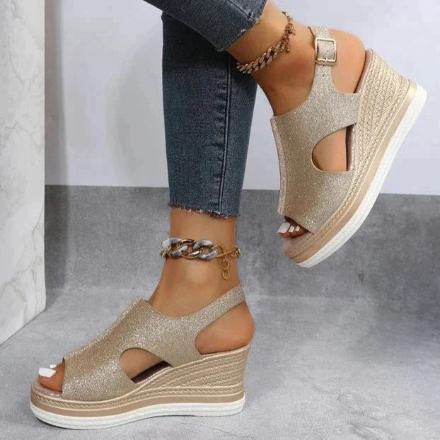 Anita – Entspannte Keilsandalen