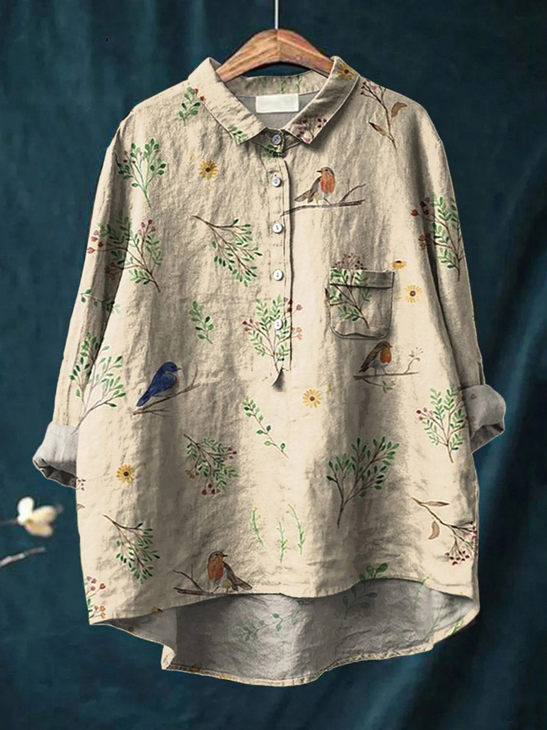 Romina | Lässige Damenbluse mit Zweig- und Rotkehlchenprint