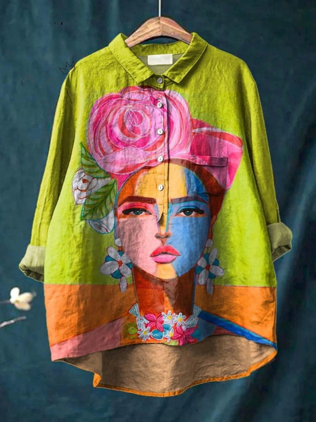 Giulia | Lässiges T-Shirt mit Frida-Porträt in Ölmalerei-Print