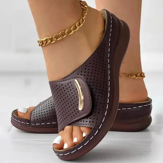 Lara – Klassische Urban Sandalen