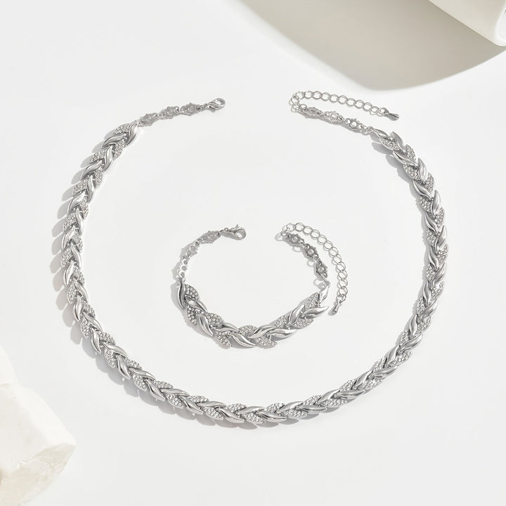 Elegantes Fischschwanz-Set mit Glas und Schmucksteinen