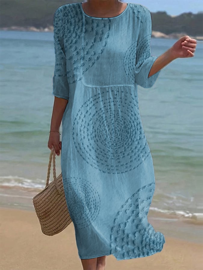 Besticktes Kleid in mehreren Farben