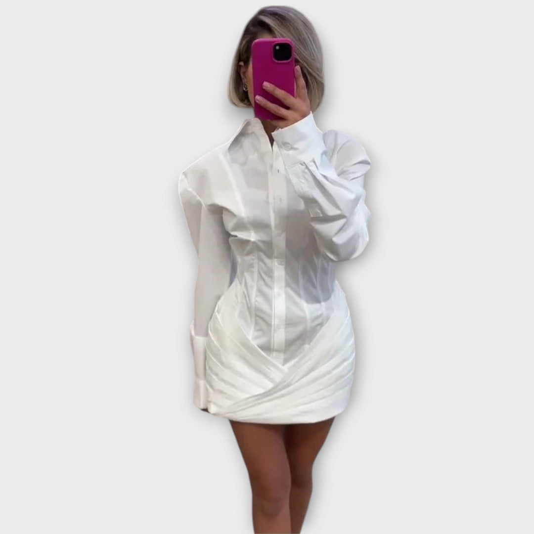 Indie - Langärmliges weisses plissiertes Hemdkleid