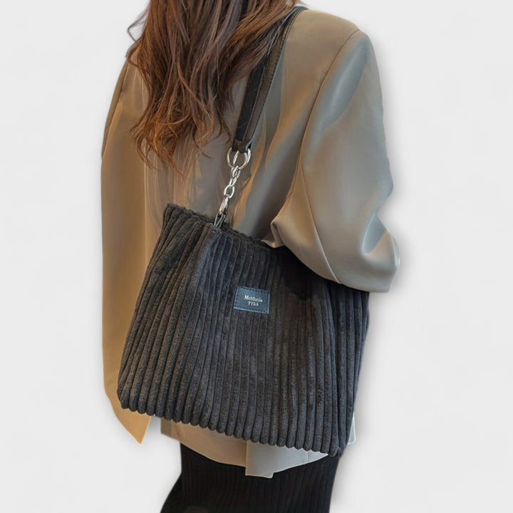 Emilia - Weiche Schultertasche