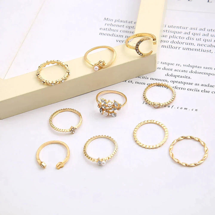 Set von 10 Böhmischen Ringen, Silber- und Goldbeschichtet
