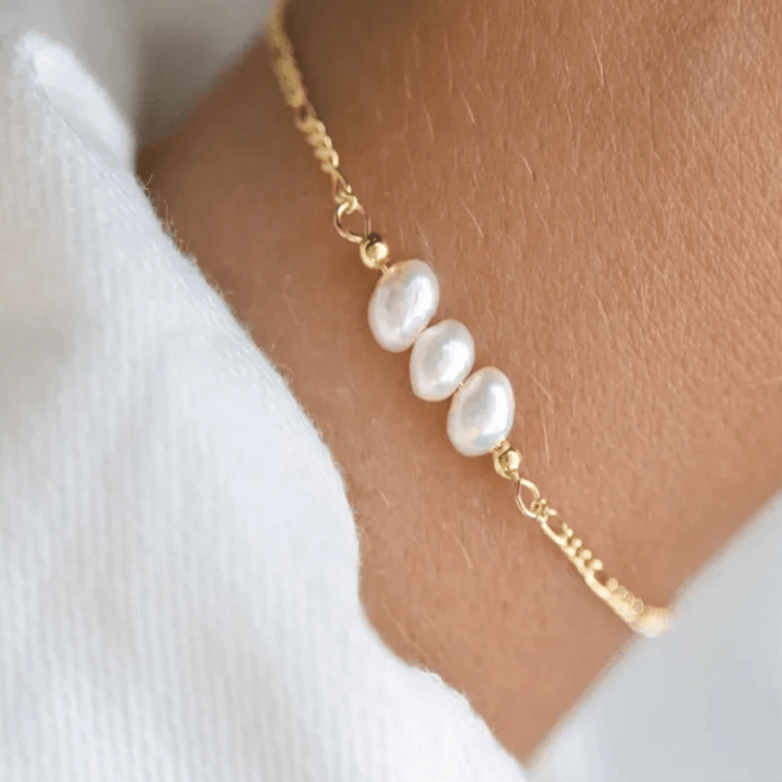 Armband mit drei Perlen