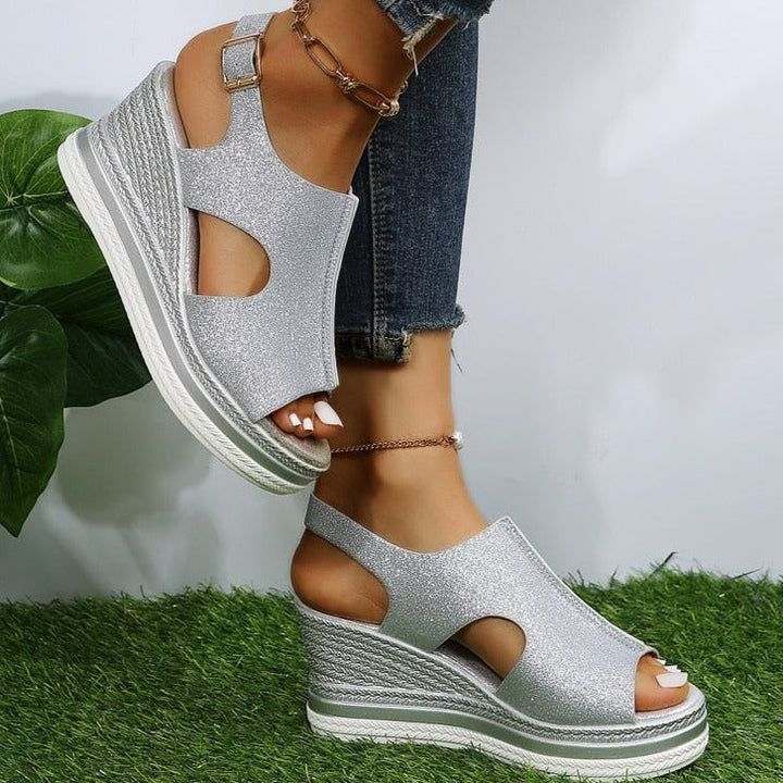 Anita – Entspannte Keilsandalen