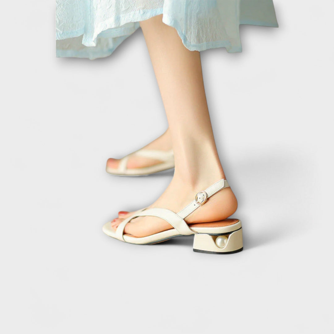 Evelyn - Elegante Flache Sandalen Minna mit Raffiniertem Finish